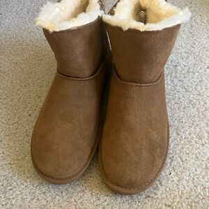 BearPaw Women's Brown Suede Boots